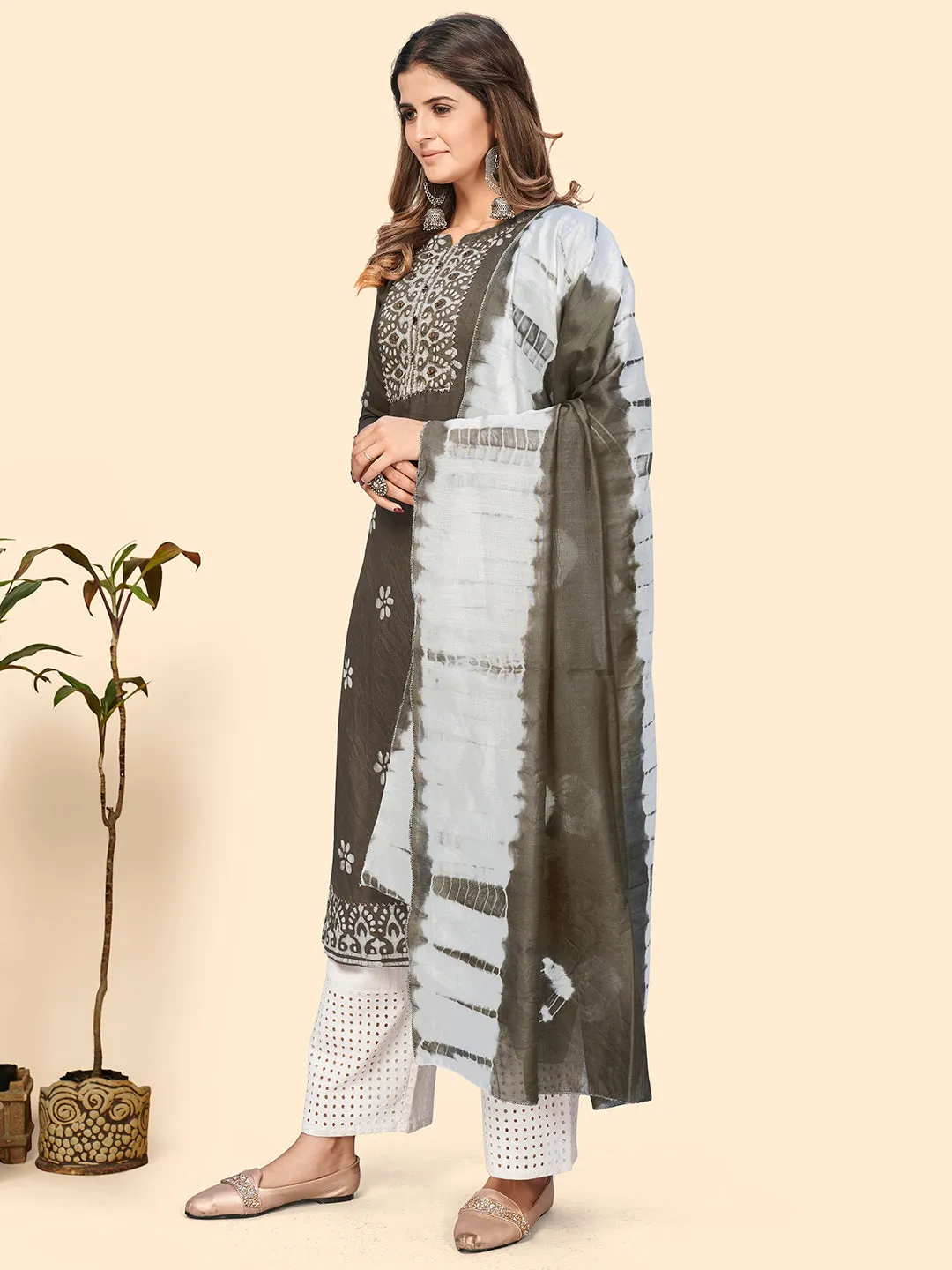 Women'S Batik Print & Mirror Straight Chanderi Grey Stitched Kurta With Dupatta