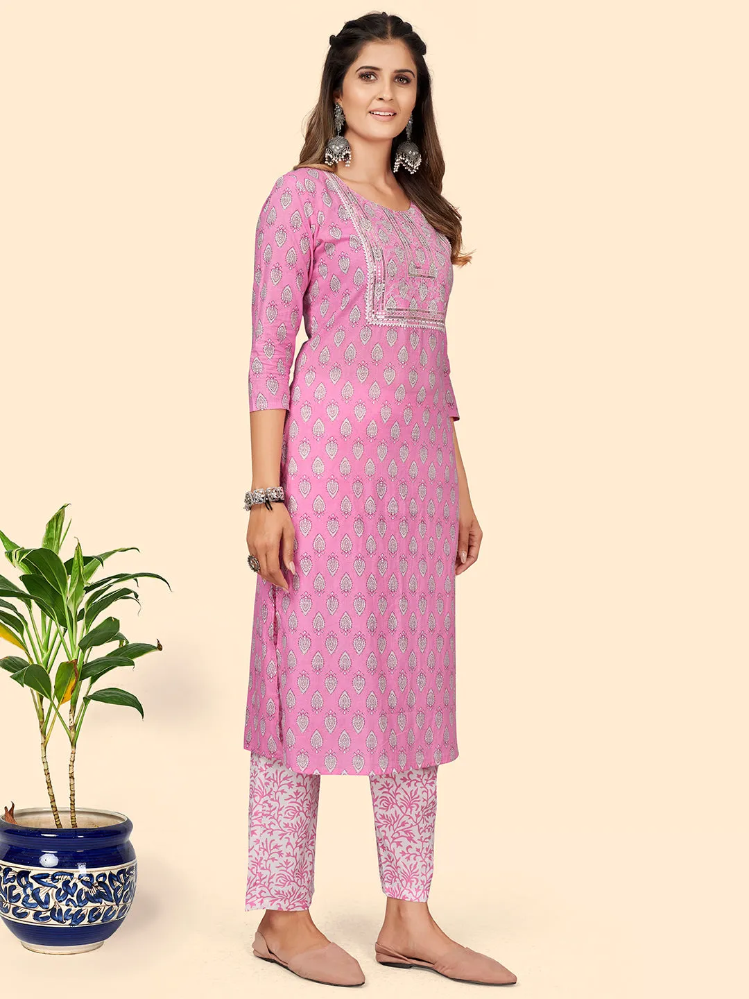 Women'S Print & Sequience Straight Cotton Pink Stitched Kurta